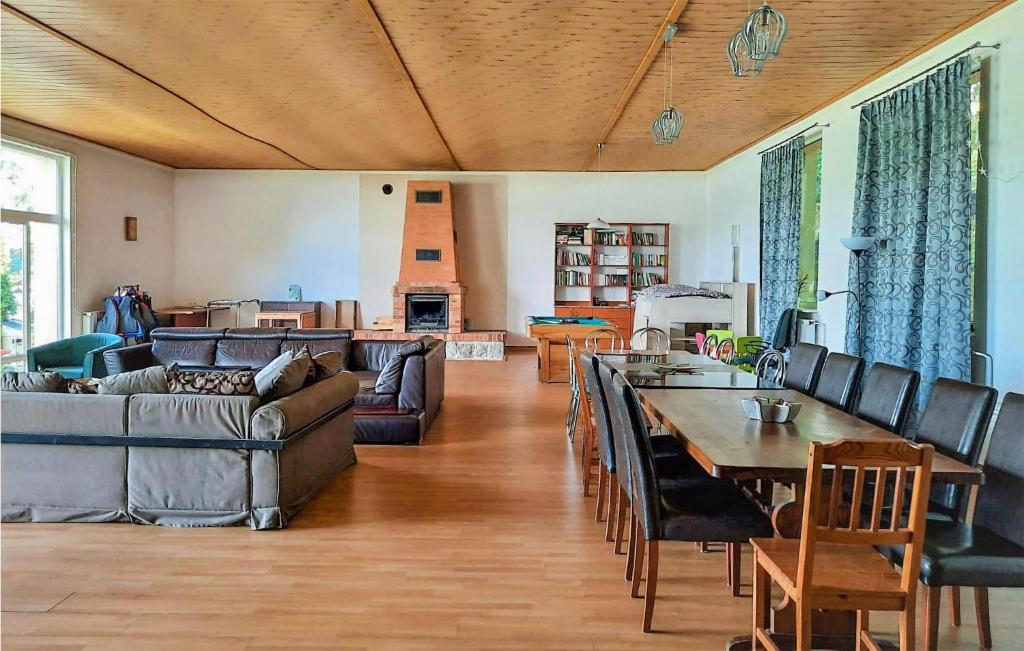 Stunning Home In Suleczyno With 4 Bedrooms photo 2