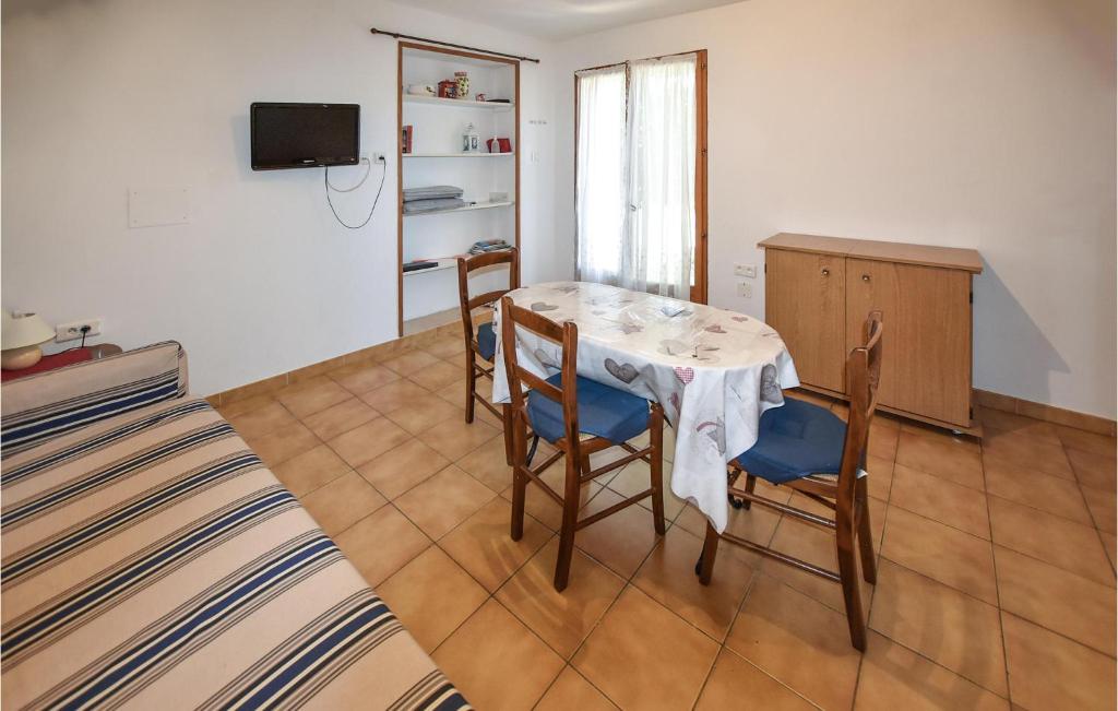 Beautiful Home In La Roque-alric With Outdoor Swimming Pool, Wifi And 1 Bedrooms photo 2
