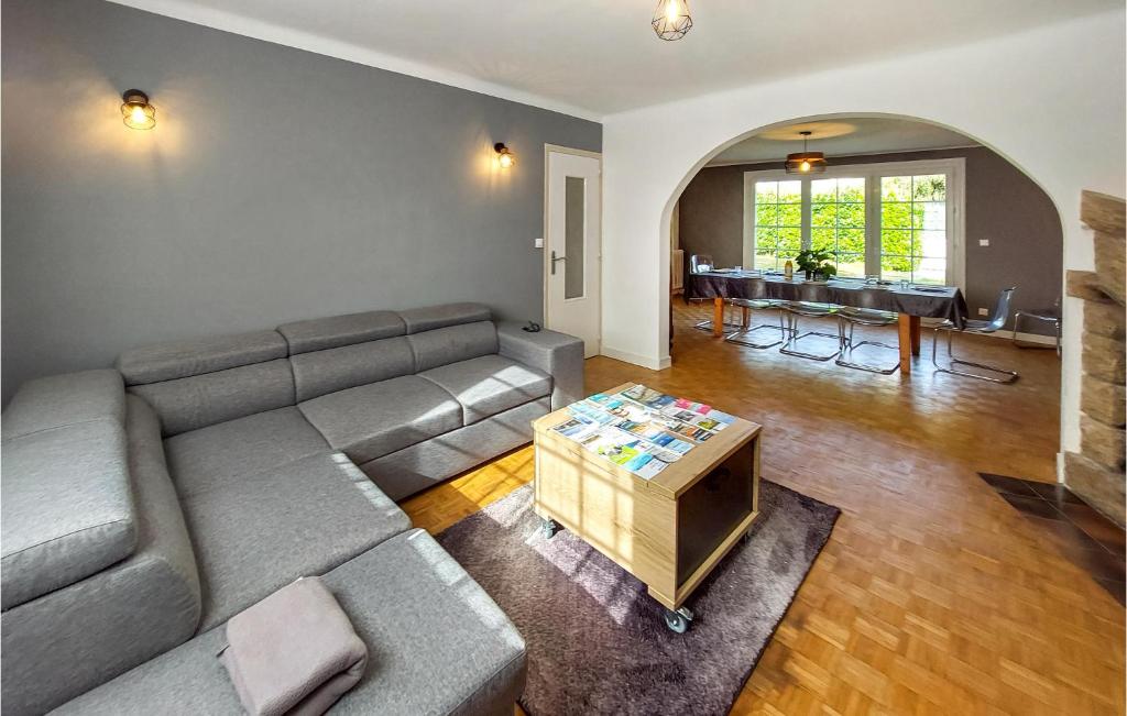 Nice Home In Morlaix With Wifi And 4 Bedrooms photo 2