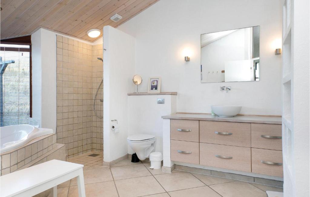 Beautiful Home In Lkken With 3 Bedrooms And Wifi photo 3