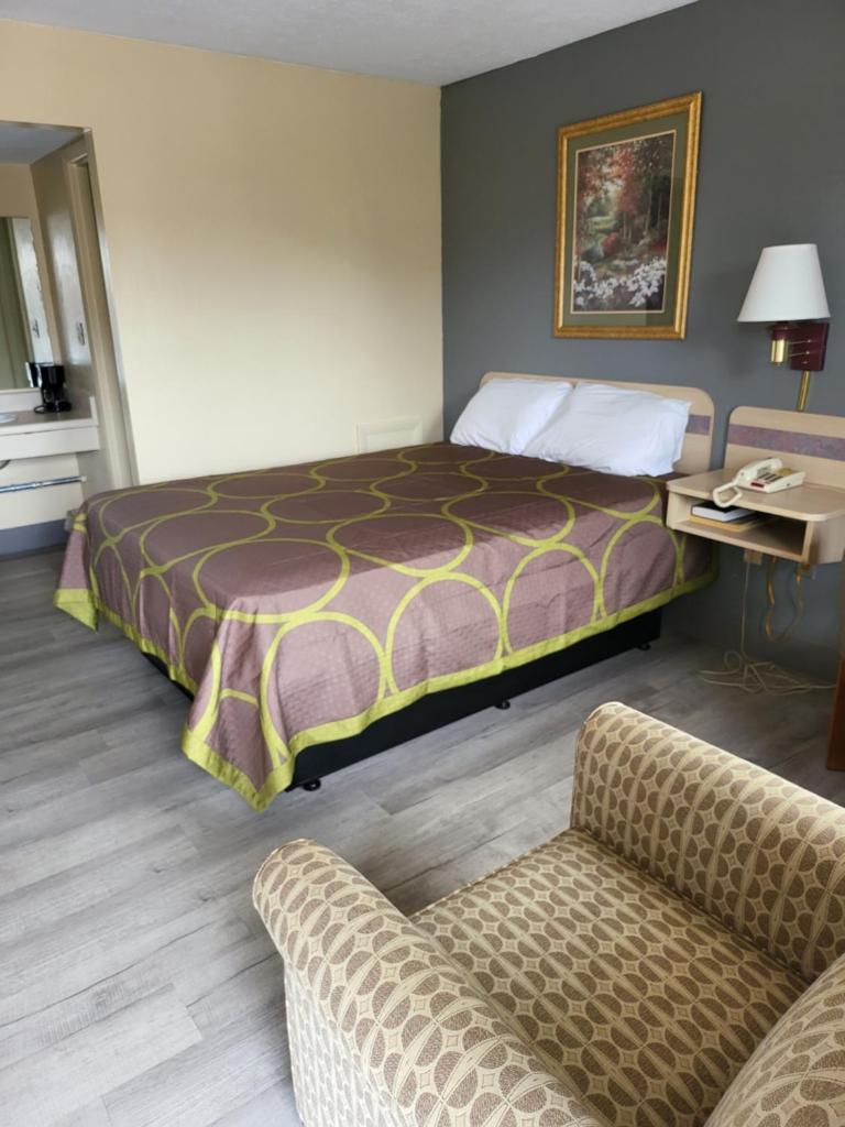 Budget Host Inn Bristol photo 2