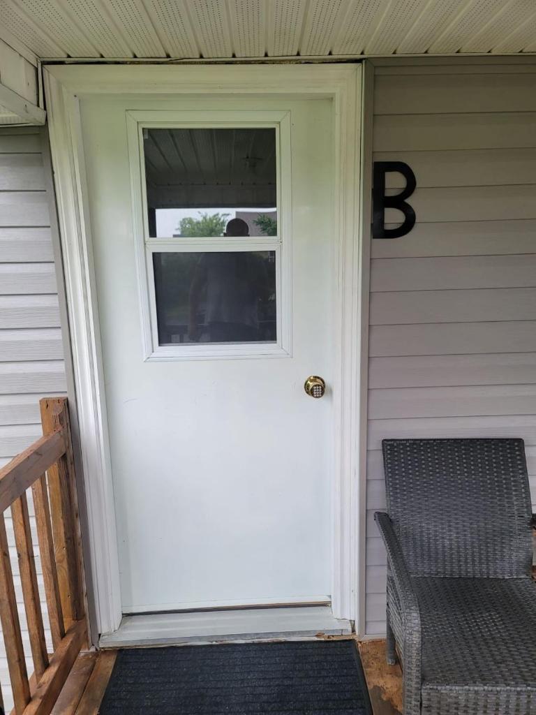Comfy 1 bdrm apartment close to highway photo 1