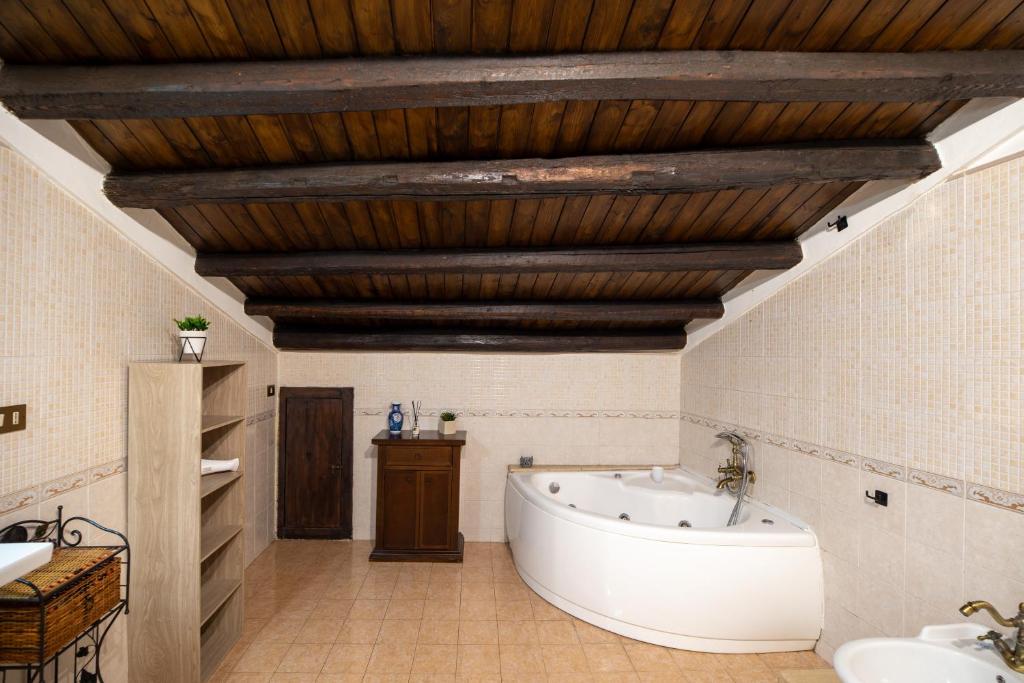 Large Historic apt in Palermo photo 4