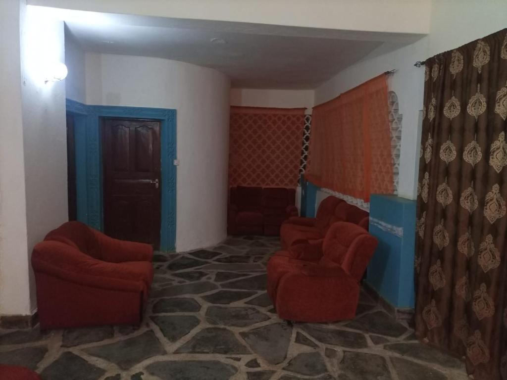 Teddy's Diani photo 4