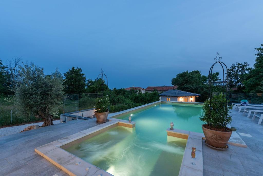 Villa-Sienna photo 4