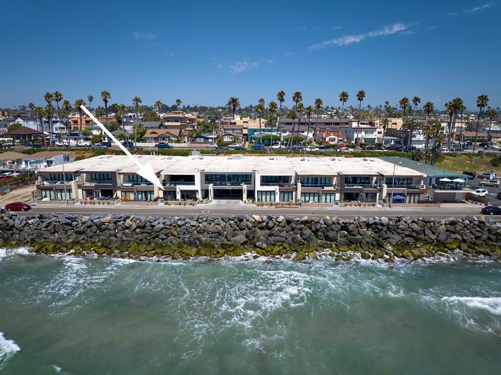 Water Front Spectacular Ocean View Large Balcony AC Pet Friendly photo 2