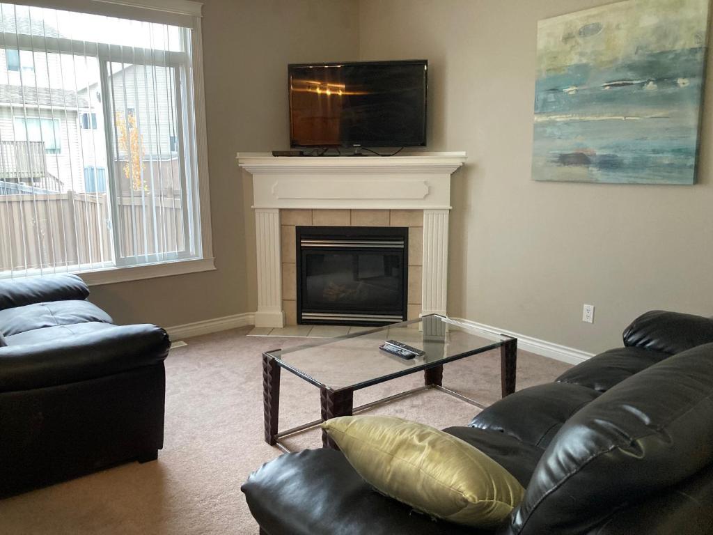 Signature Suites By Oasis Corporate Rentals photo 1