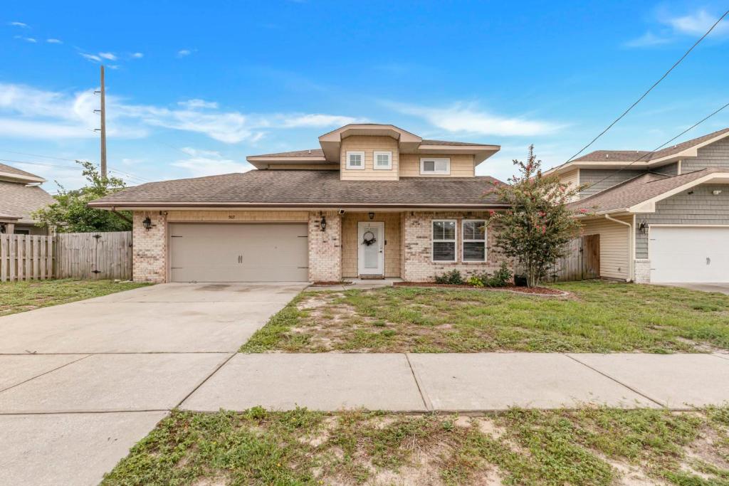 5 Bed Pickleball Kid Dog Restaurants 4mi Beach