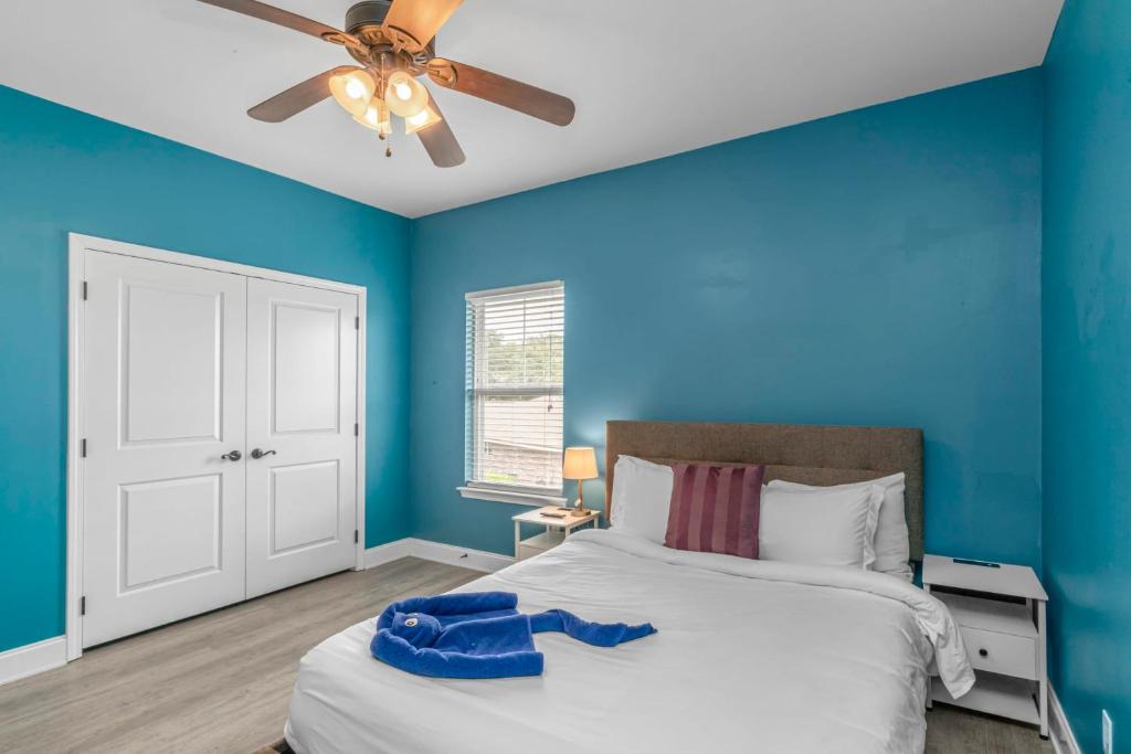 5 Bed Pickleball Kid Dog Restaurants 4mi Beach photo 4