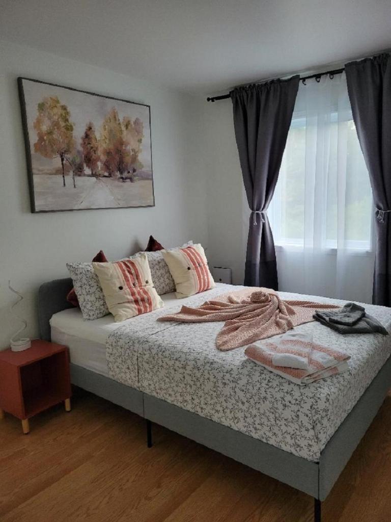 Cozy townhouse 3 beds! photo 4