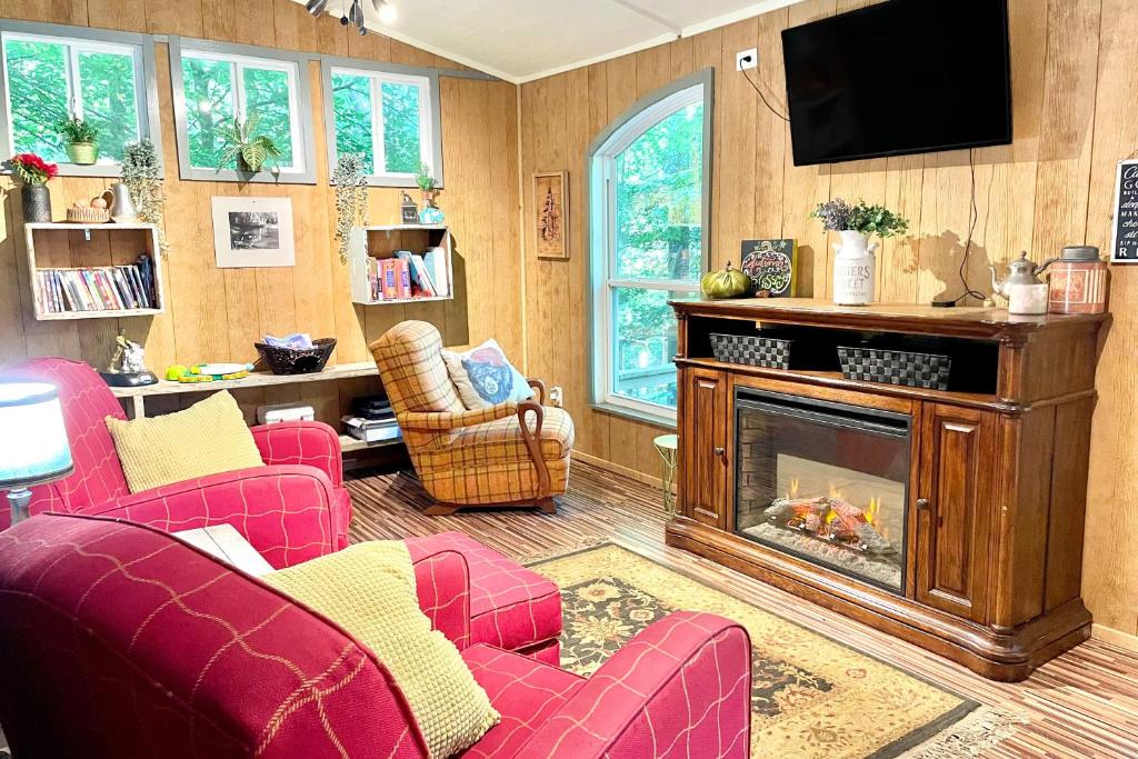 Coffee Creek Cabin photo 4