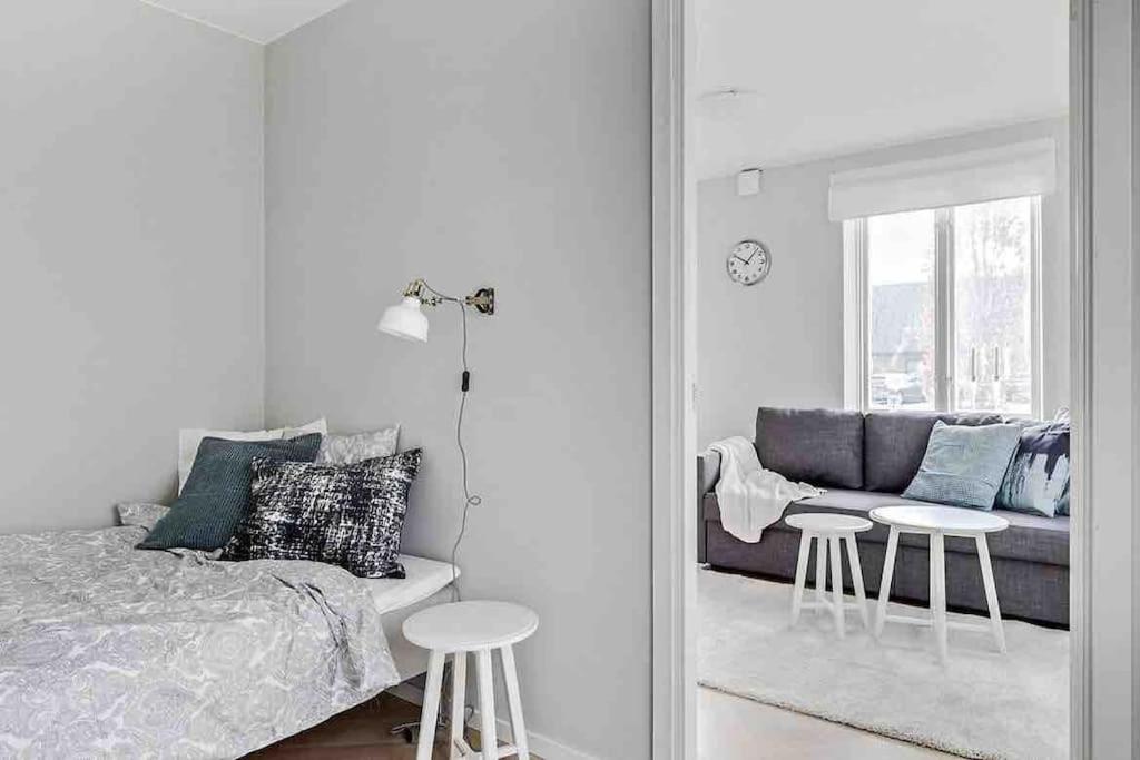 Bright apartment in park environment photo 3