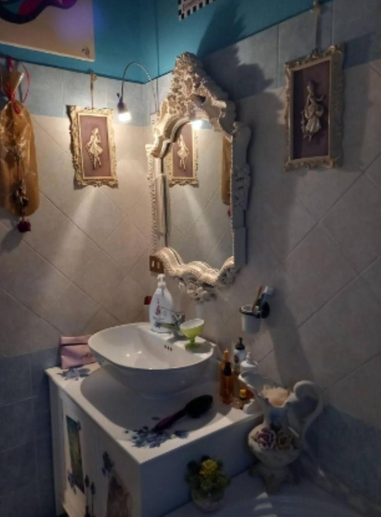 Cozy single room in a period property photo 3