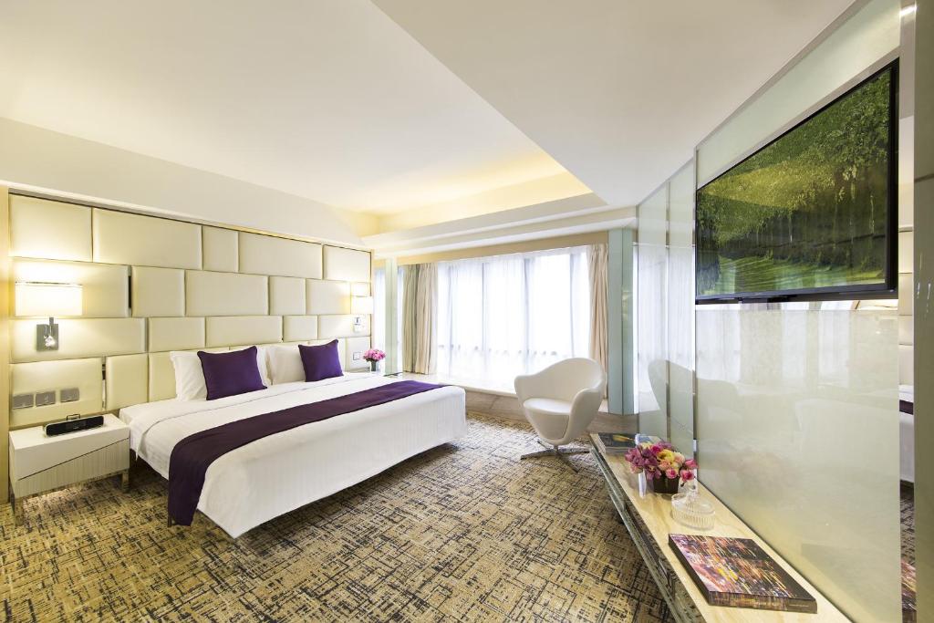 Regal Oriental Hotel photo 1