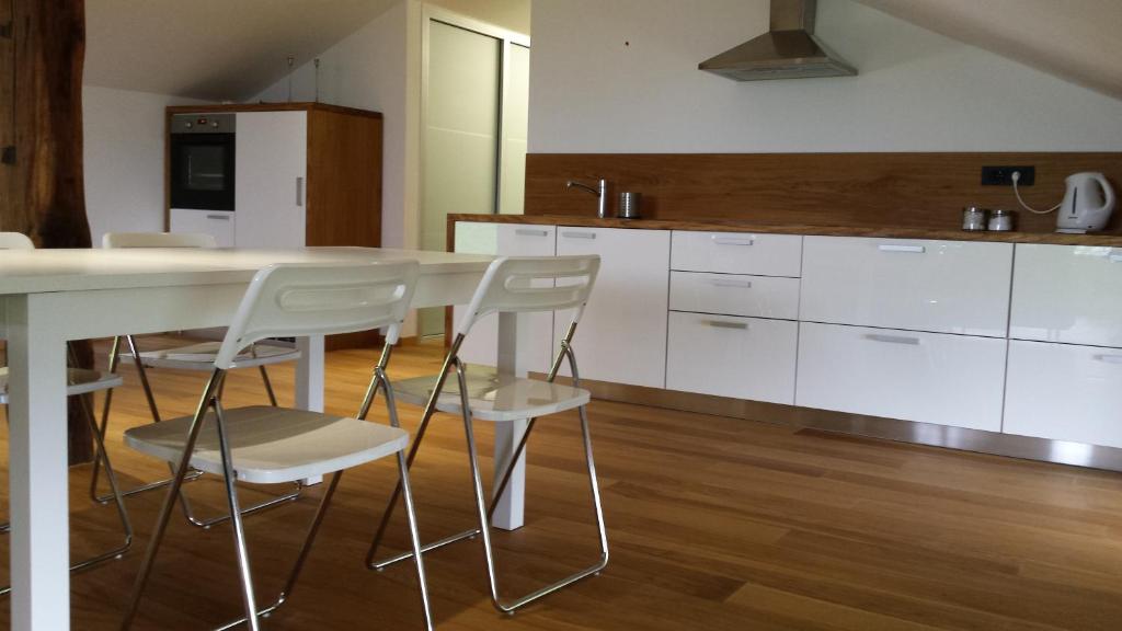 Apartments Lom photo 3