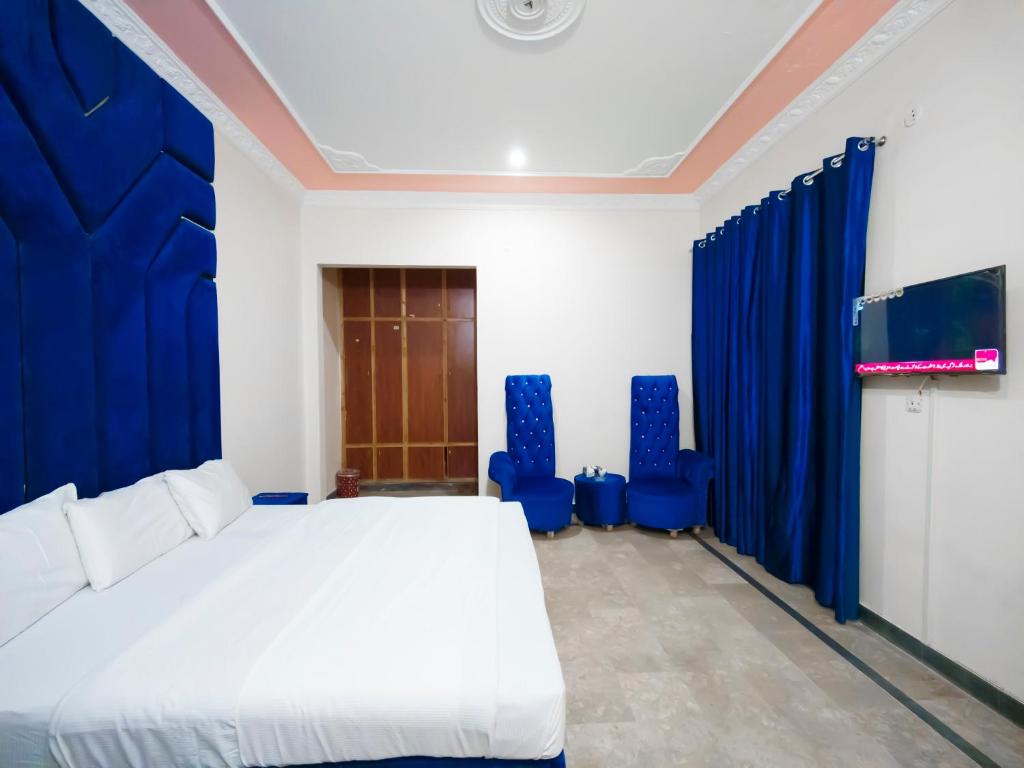 Hotel A-One photo 2