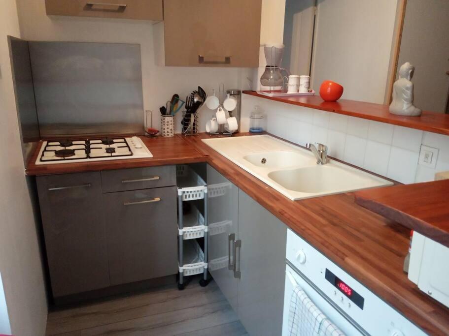 petit appartement parking gratuit photo 4