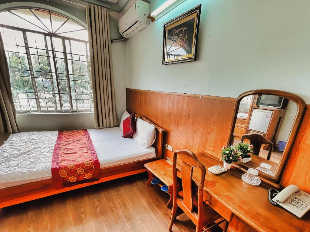 Quang Vinh 2 Hotel