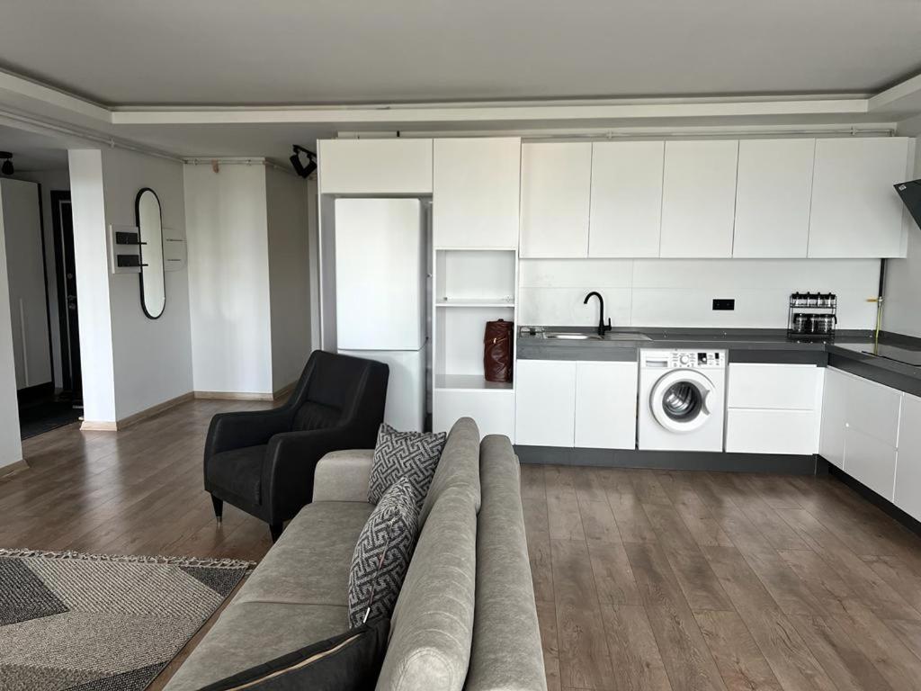 Sea View Luxury Apartment with Garden photo 4