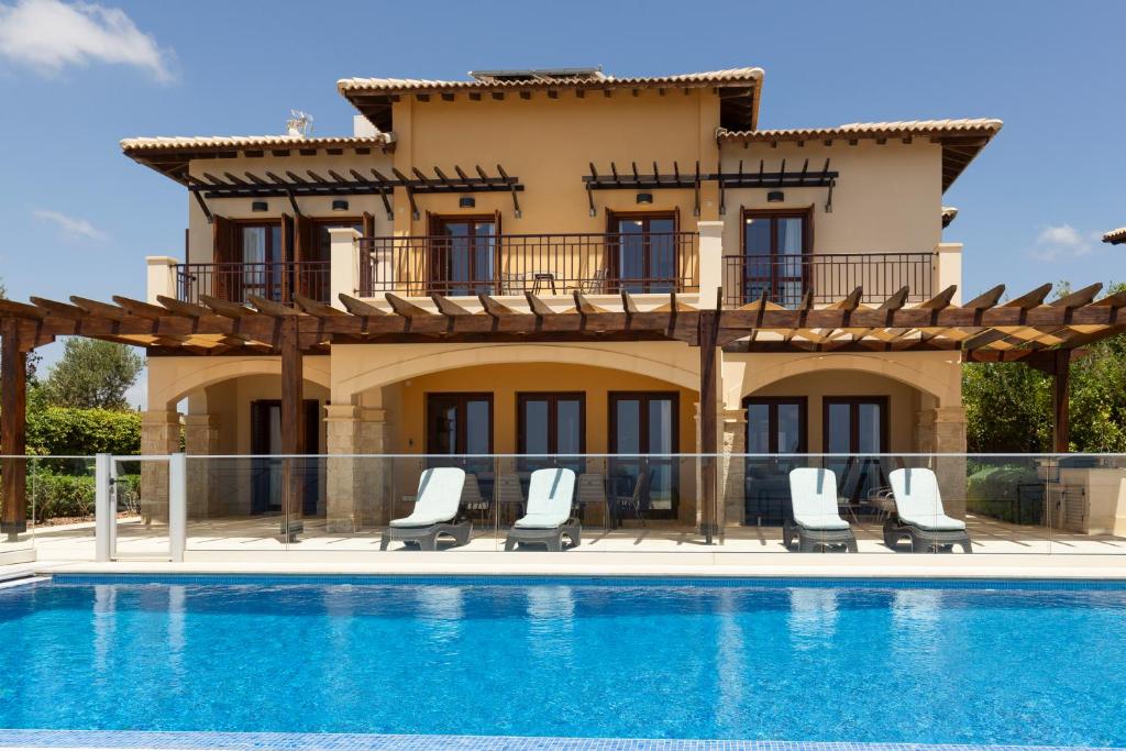 Aphrodite Hills Rentals - Mythos photo 2