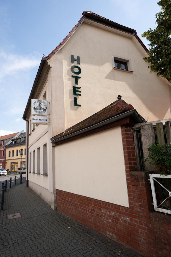 Hotel National photo 1