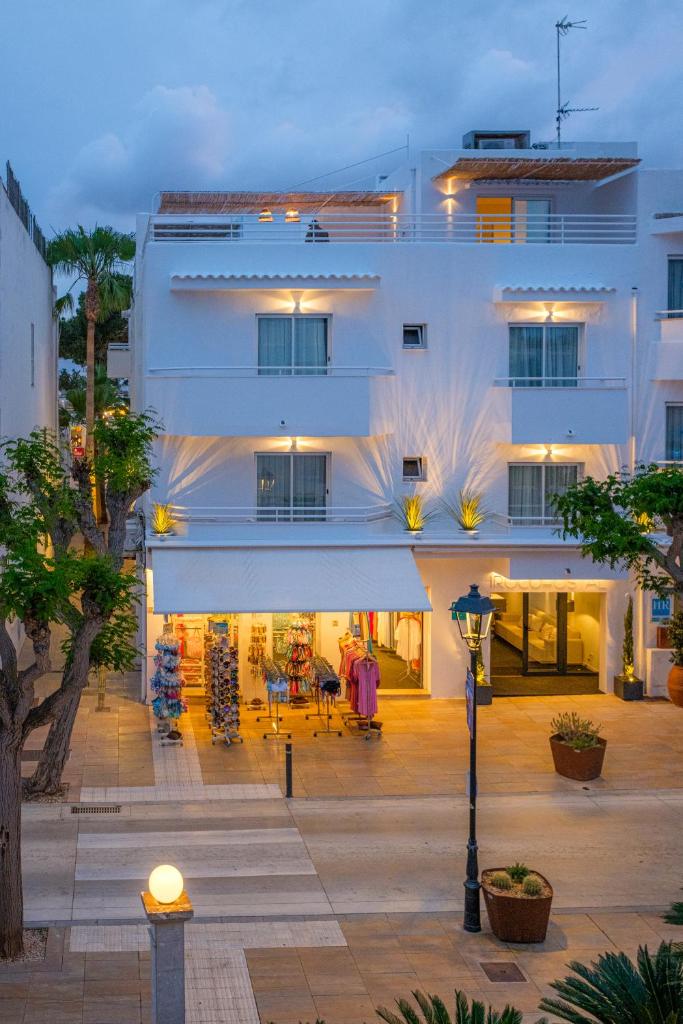 IROCO HOSTAL photo 1