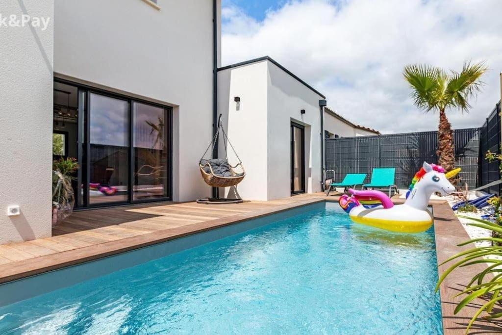 Villa avec piscine proche plages photo 4
