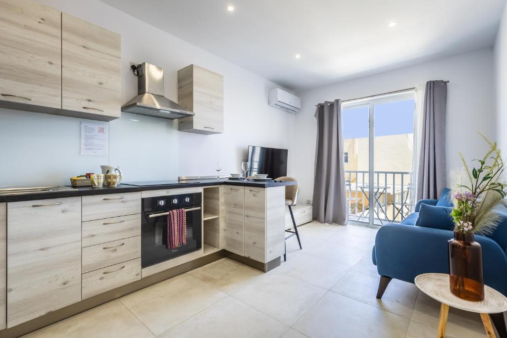 Comfortable Modern Apartment 5 by Solea