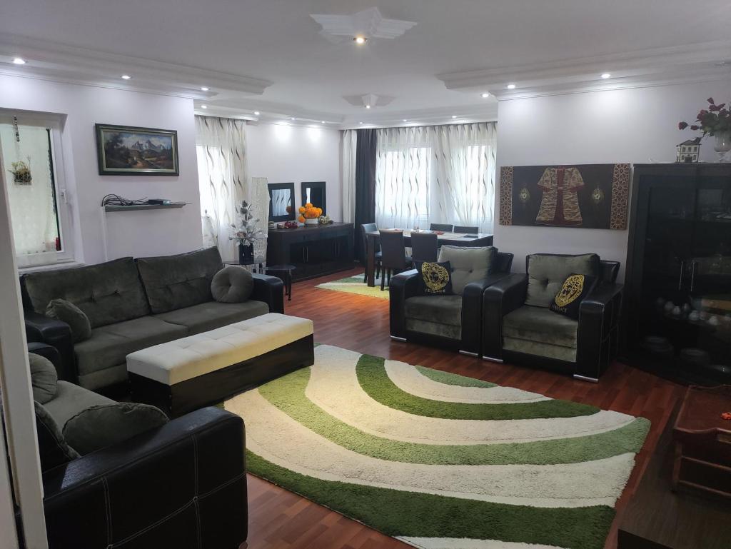 Beylikdüzü bölgesinde ferah bir site içi konut photo 1