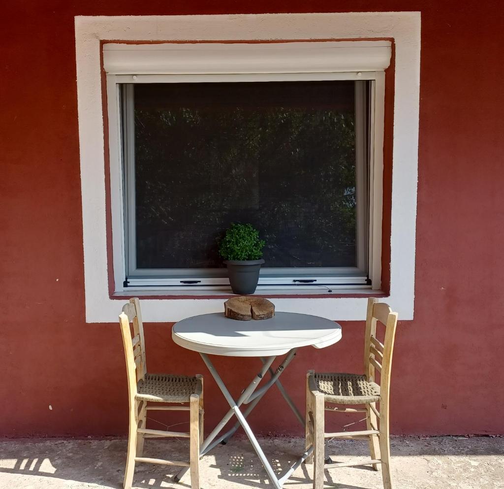 Άνετη κατοικία με κήπο photo 2