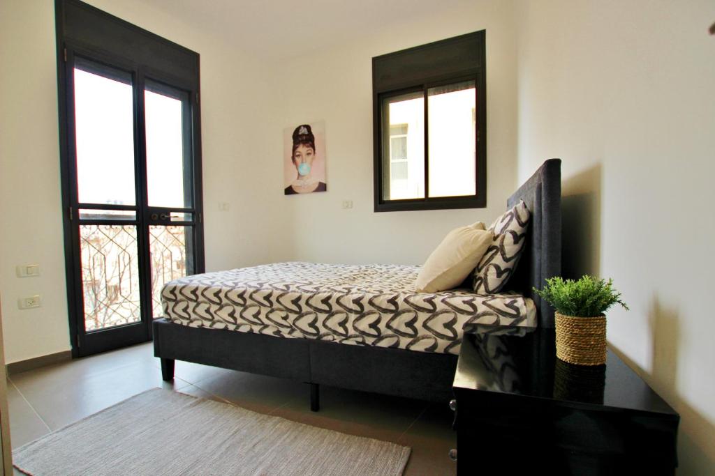 beautiful 2 bedrooms apartment with balcony photo 4