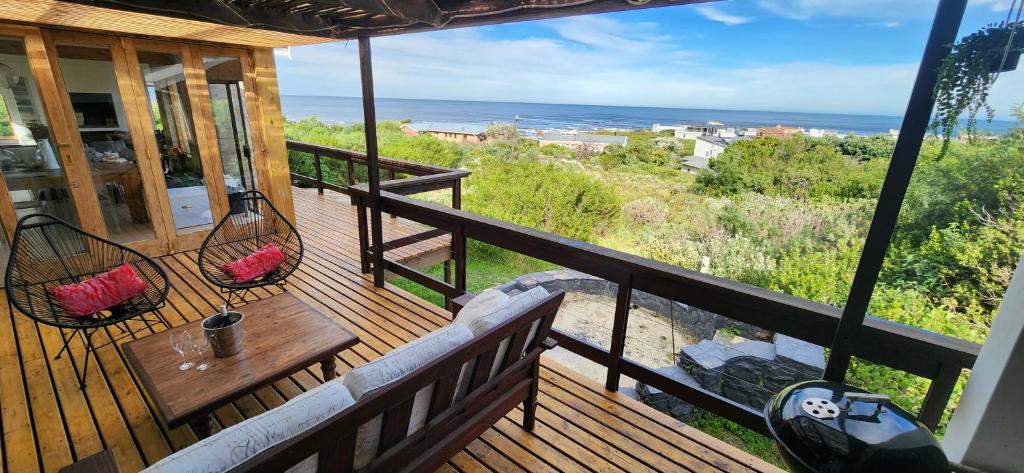 Jock's Bay View photo 1