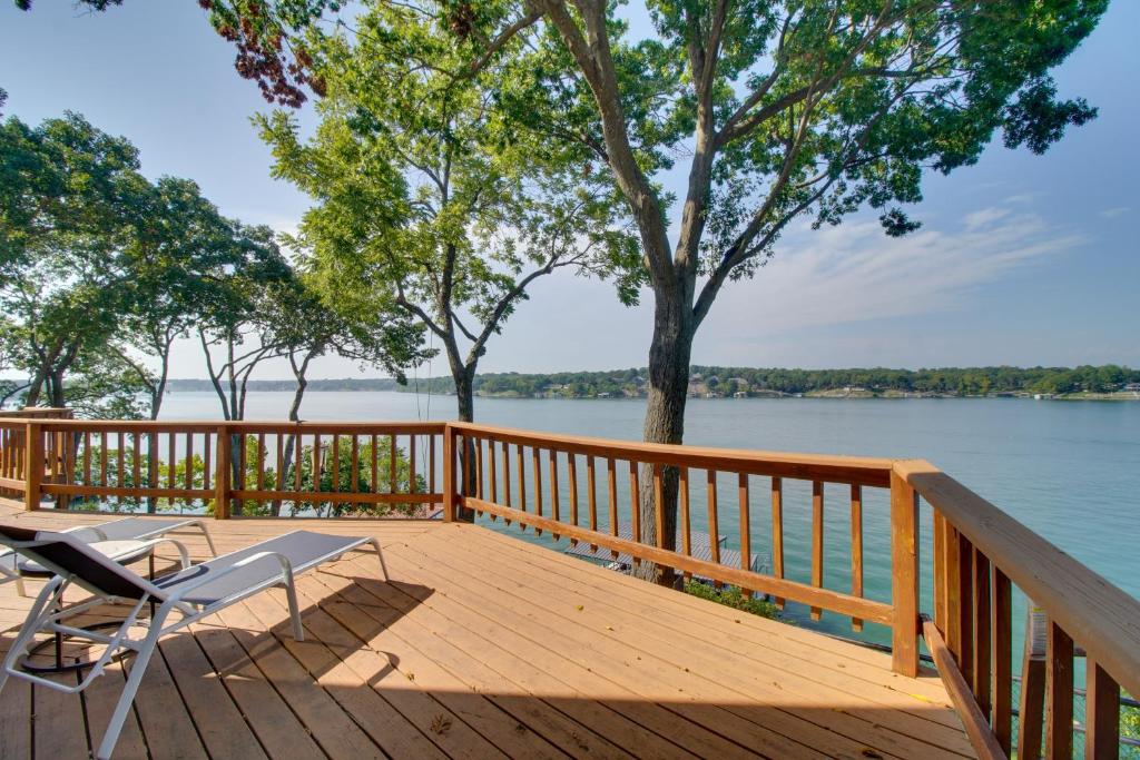 Grove Hideaway Vacation Rental with Boat Dock! photo 1