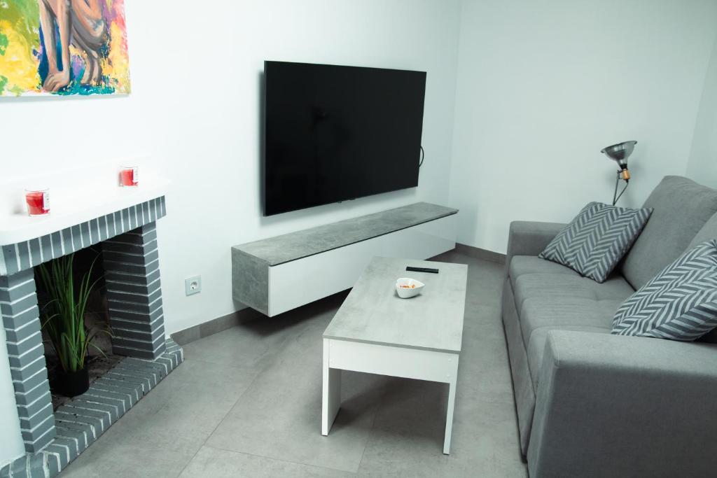 Suite Daltmar Canyelles photo 3