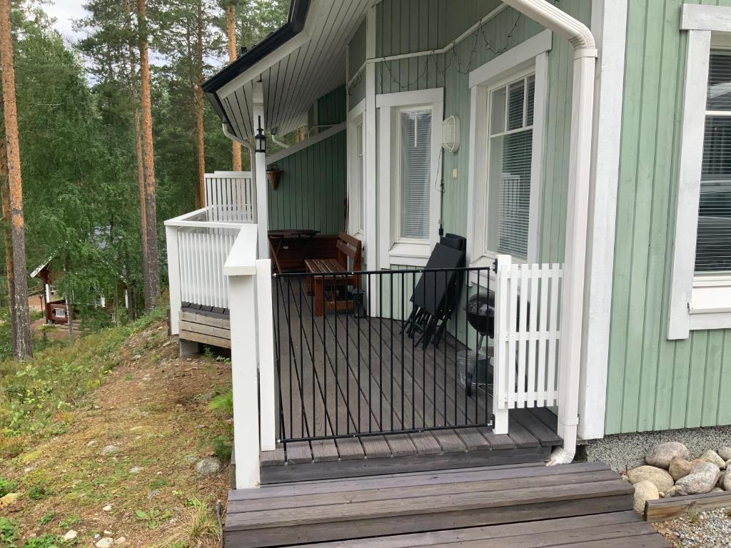 Saunaharju 5 järven rannalla photo 3