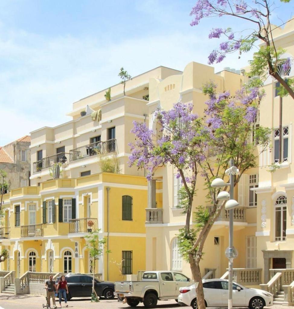 beautiful 2 bedrooms apartment with balcony photo 1