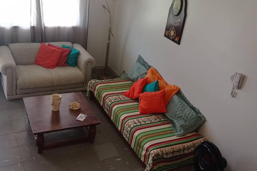 Casa em Condomínio tranquilo bem perto da praia! photo 1