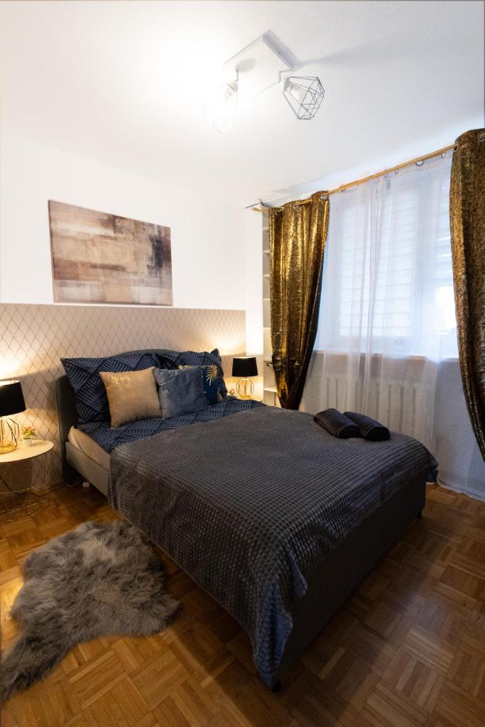 ClickTheFlat Bellottiego Apart Rooms Room Type - Standard Double Room with Shared Bathroom