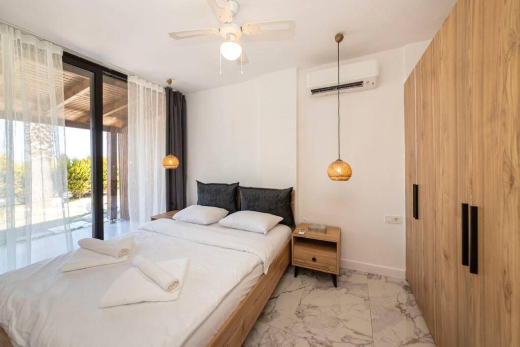 Pleasant Home with Shared Pool in Bodrum photo 4