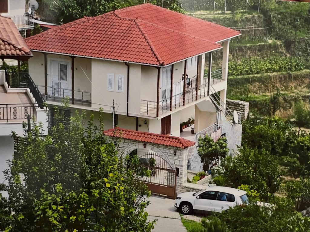 Guest House Emiljos Flamur photo 1