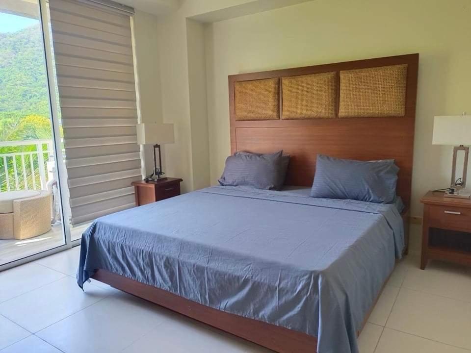 Luxurious Family Room Pico de Loro photo 3