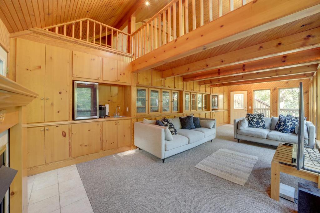 Lake Eufaula Retreat with Boat Slip and Fireplace! photo 4
