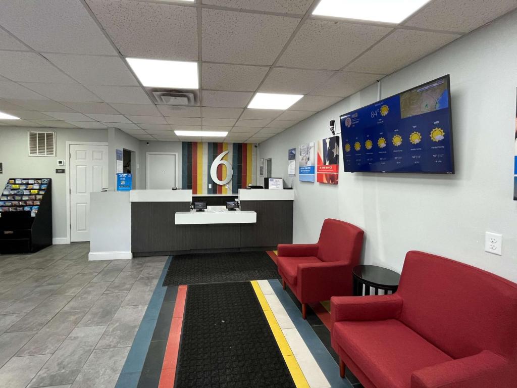 Motel 6-Lafayette, IN photo 1