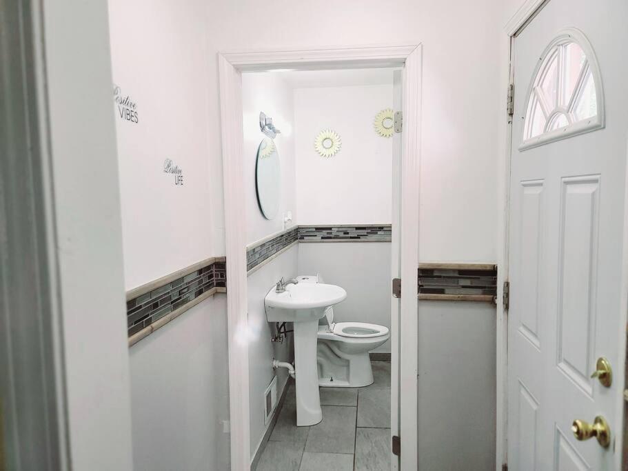 Large Central Homelike Townhome photo 1