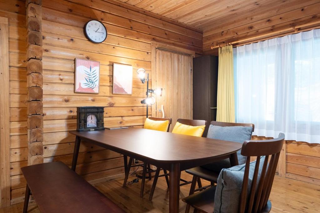 S-villa Karuizawa wood creek photo 3