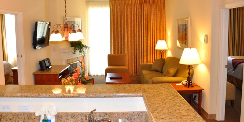 Сьюит (Люкс с 1 спальней), Club de Soleil All-Suite Resort