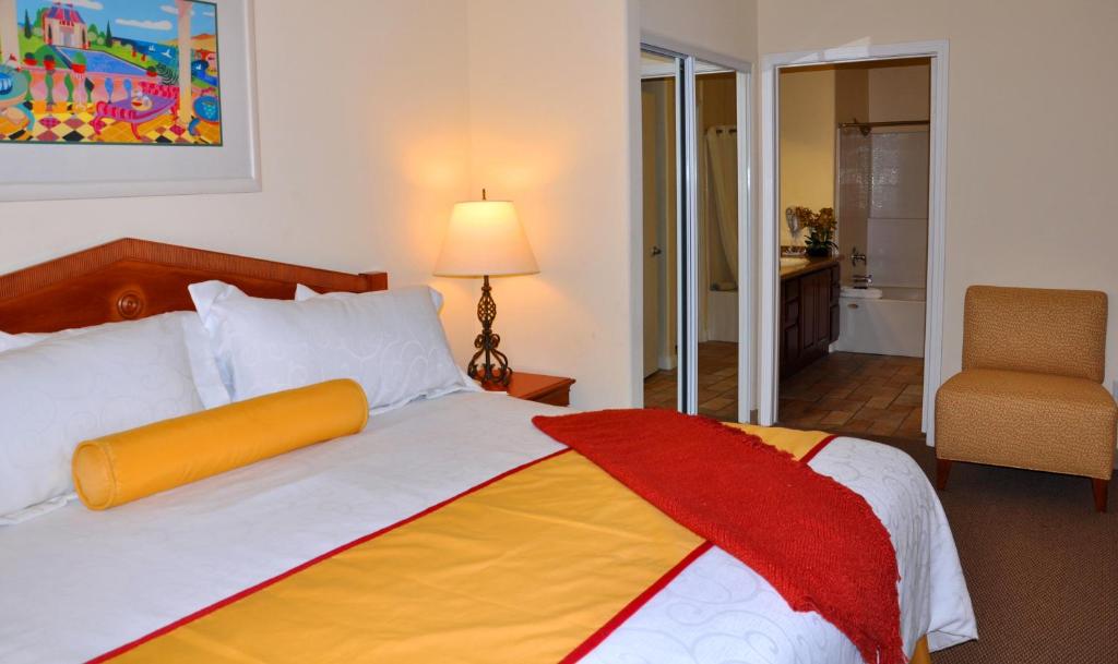 Сьюит (Люкс с 1 спальней), Club de Soleil All-Suite Resort