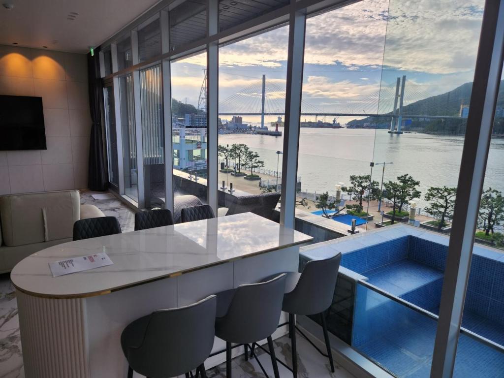 Suite Stay Yeosu photo 2