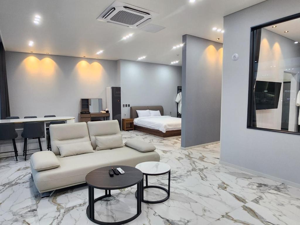 Suite Stay Yeosu photo 3