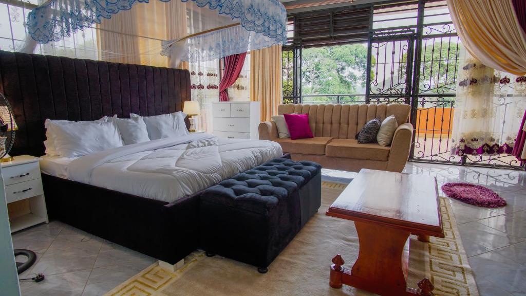 Hutland Hotel Garuga photo 1